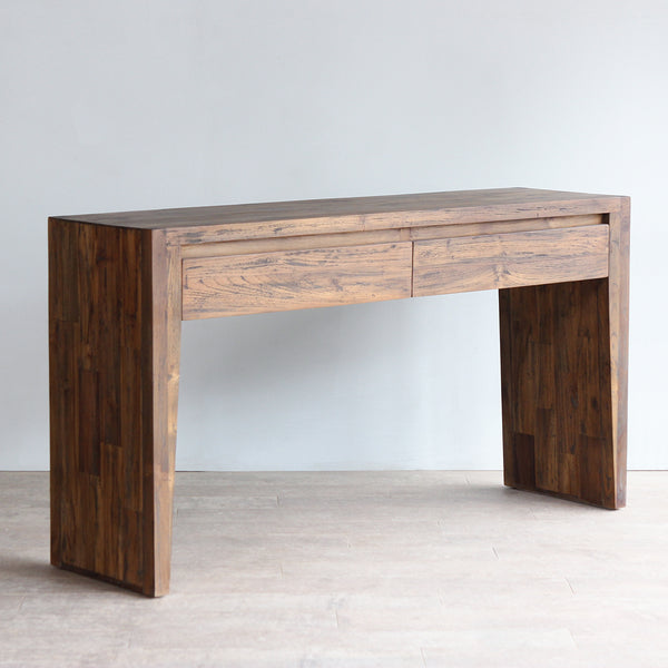 KAMA console table perspective view